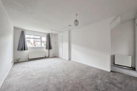 1e20b5d5-Living 2...