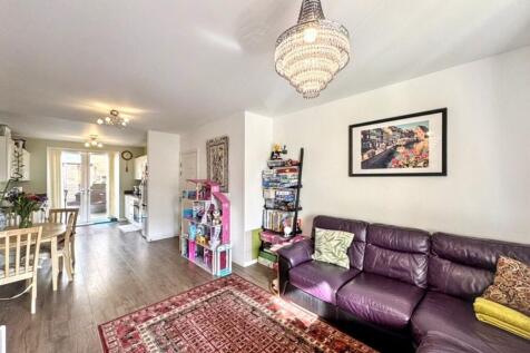 Open plan Lounge/Kitchen/Dining area