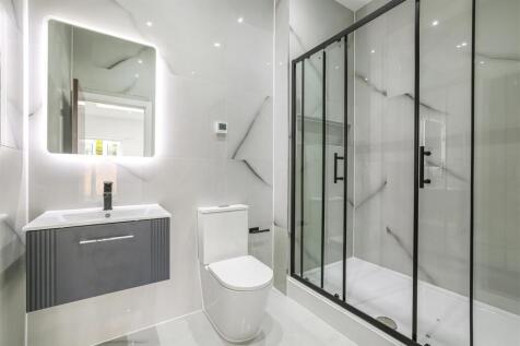 NEW BUILD 3 BEDROOM FLAT TO LET IN CARSHALTON photo 3