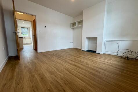Ellis Grove, Beeston, NG9 photo 3