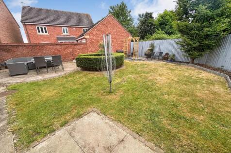 Garden 1 - Lee Hart.jpg