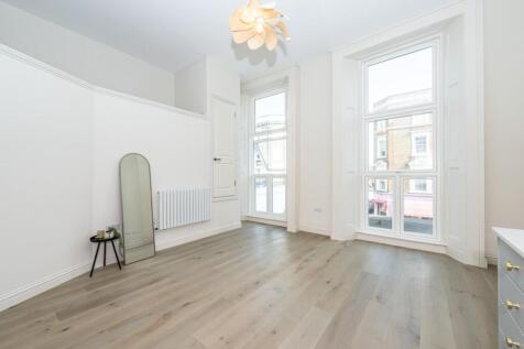 Kilburn High Road 183A-003 LR.jpg