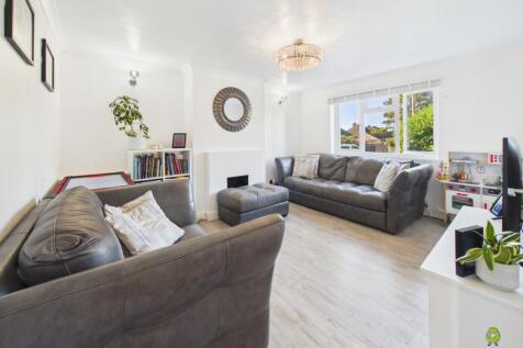 Presented by Clinton at EweMove Bexleyheath and Da