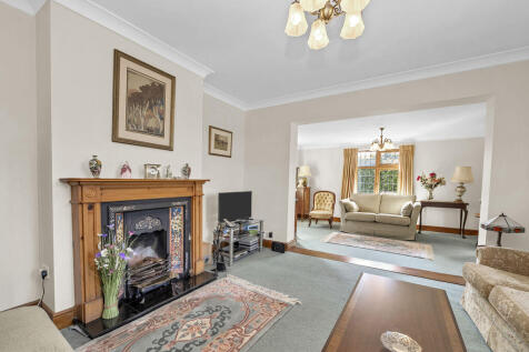 Sitting &amp; Dining Room