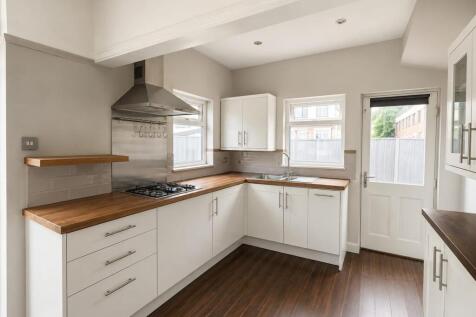 Henry Road, New Barnet, Barnet photo 3