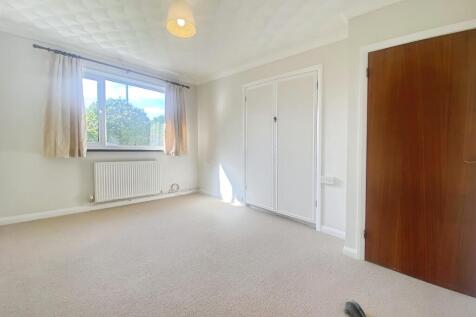 Beechcroft Way, Chandler's Ford, Eastleigh, SO53 photo 4
