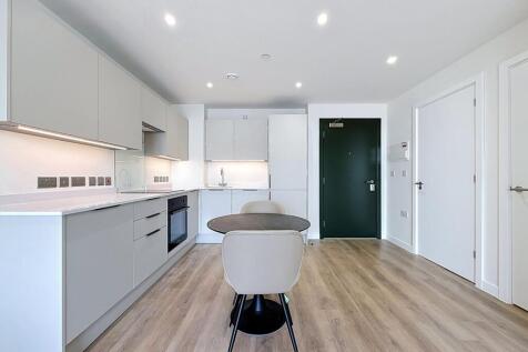 Kitchen / Dining Area