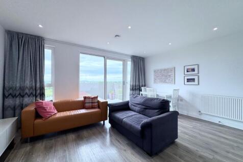 Lounge/dining area