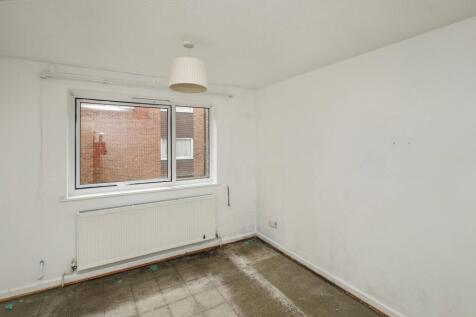 Flat 7 Anvil Court, Marsh Road, Luton, Bedfordshire, LU3 2RB