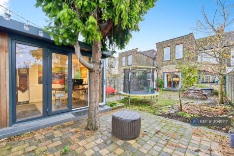 Lynton Road, London, W3 photo 4