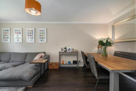 Lounge/Diner (angle 2)