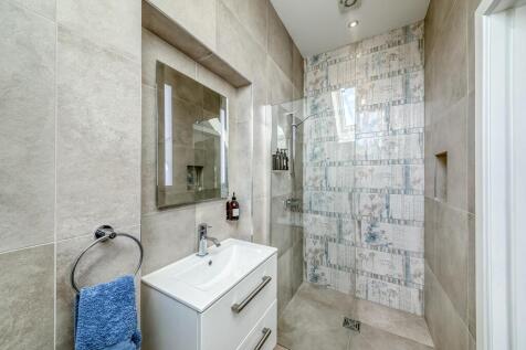 Superbly Appointed Shower Room