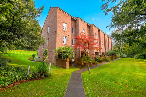 Oakdale Court, Grey Road , Altrincham photo 2