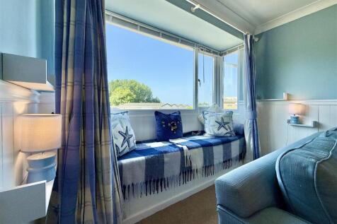 Bay Window.JPG
