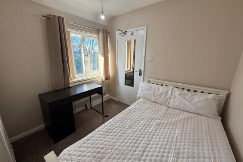 ROOM 2, Middleton Boulevard, NG8 photo 4