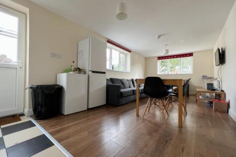 Richard Street, Cathays photo 4