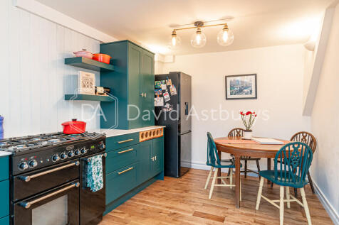 Caldy Walk, Islington, London photo 4