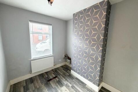 Granville Street, Barrow-In-Furness, LA14 photo 3