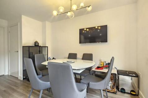 Thomas Drive, Castle Drive, Ebbsfleet Valley DA10 photo 5