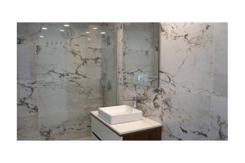 3 bedroom flat in the centre of Almancil