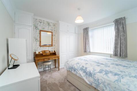 3 bed, 1 bath Semi-Detached in Manchester - Photo 7