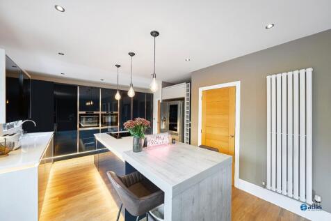 Living/Dining/Kitchen Area