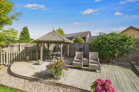 Garden- Mark Stephens EweMove Newmarket and Soham 