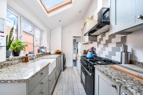 1371317-10-68f8ed...