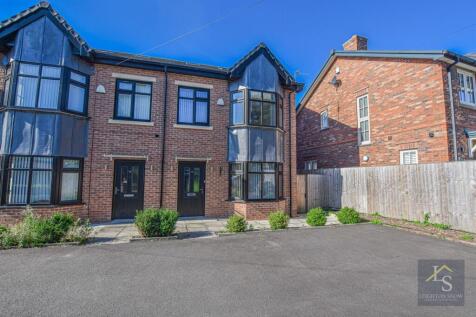 4 Bedroom Detached in SK12 1JA
