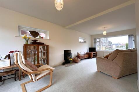 Generous Living Room 125