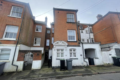 2 bedroom first floor apartment