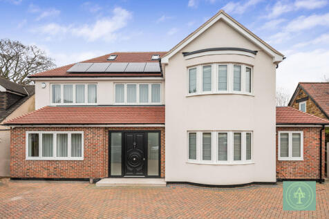 5 Bedroom Detached House