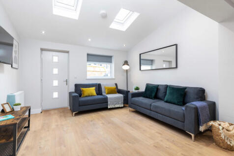 Chestnut Grove, Leeds photo 2