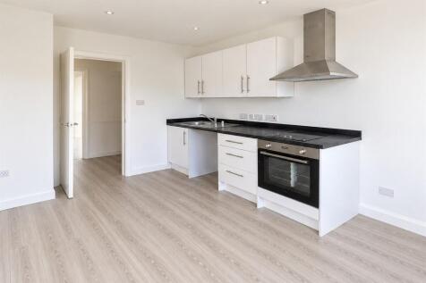 1-bed flat on 1 bedroom First Floor Flat in Chichester, £950/mo