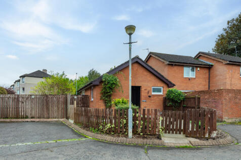 37 Elderpark Grove G153ly-18
