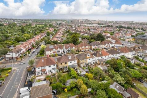 22 Holmes Avenue-30.jpg