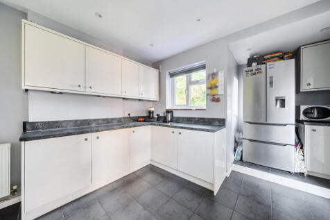 1353403-11-68c3e9...