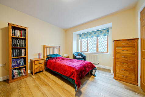 1386524-17-6931a5...