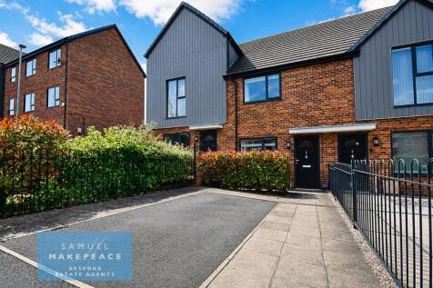Lovely Two Bedroom Town House with Driveway - 30%