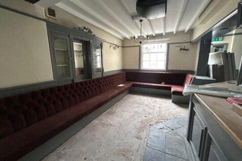 Retail Property (high street) to rent Image 6