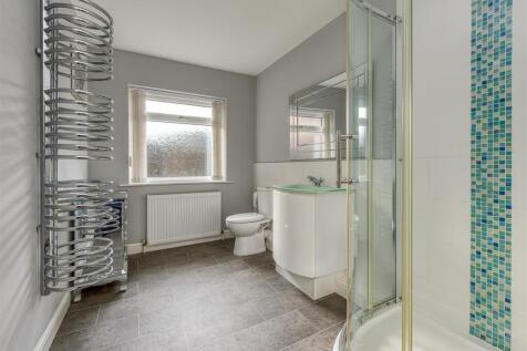 6 St Johns close-Shower Room.jpg