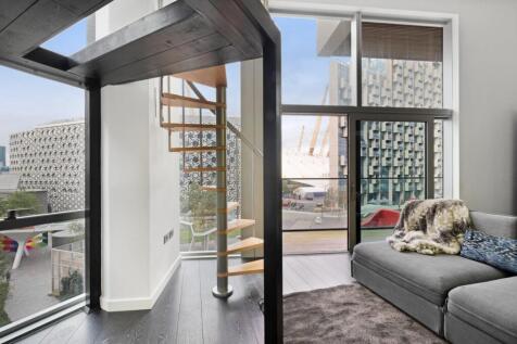 UPPER RIVERSIDE, 2, 402 RESHOOT-23.jpg