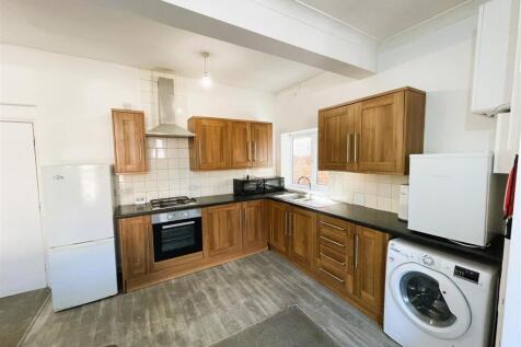 Harborough Road, The Polygon photo 4