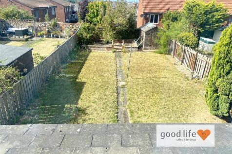 20260812_144549364_iOS25 AYSGARTH AVENUE.jpg