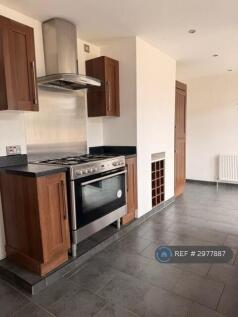 Gooshays Drive, Romford, RM3 photo 3