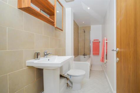 BATHROOM/W.C.