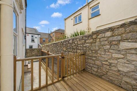 Outdoor Courtyard