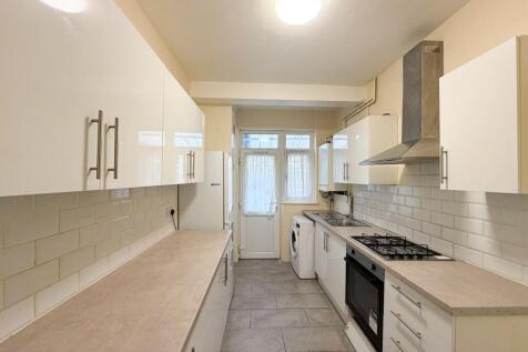 Ridgeway Gdns IG4
