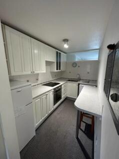 Kitchen 1.jpg
