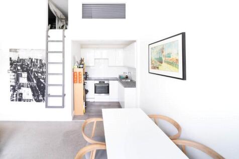 Reception/Kitchen 1